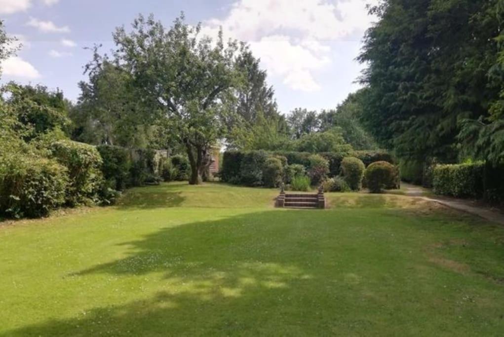 Sycamore Lodge Kent With Ev Zappi Type 2, Swimming Pool For A Fee Sellindge Dış mekan fotoğraf